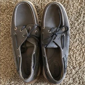 Sperry slip on shoes